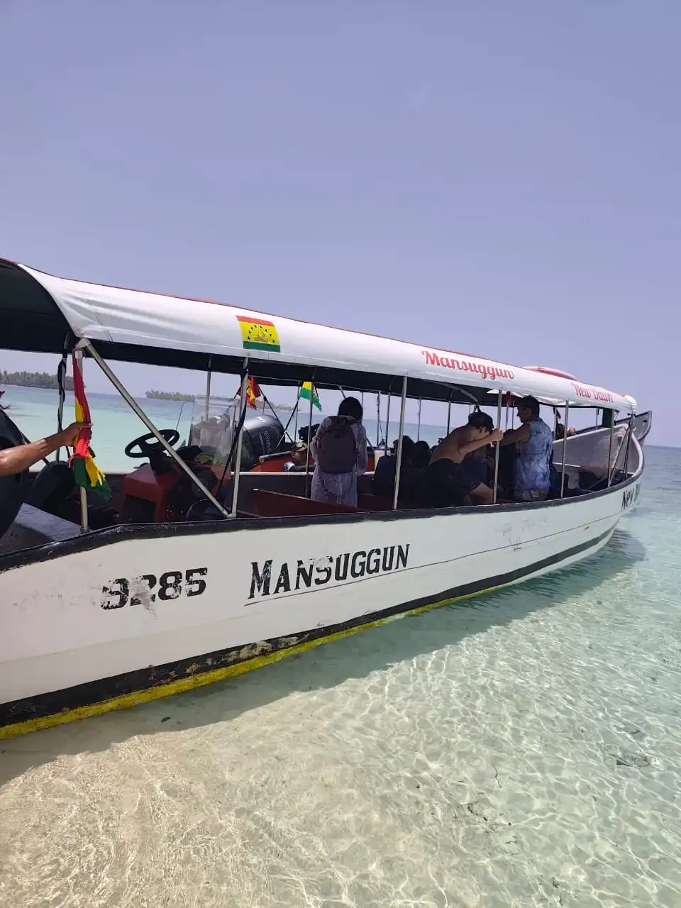 Open Caribbean ocean and deserted shores in Dutch Cays Panama