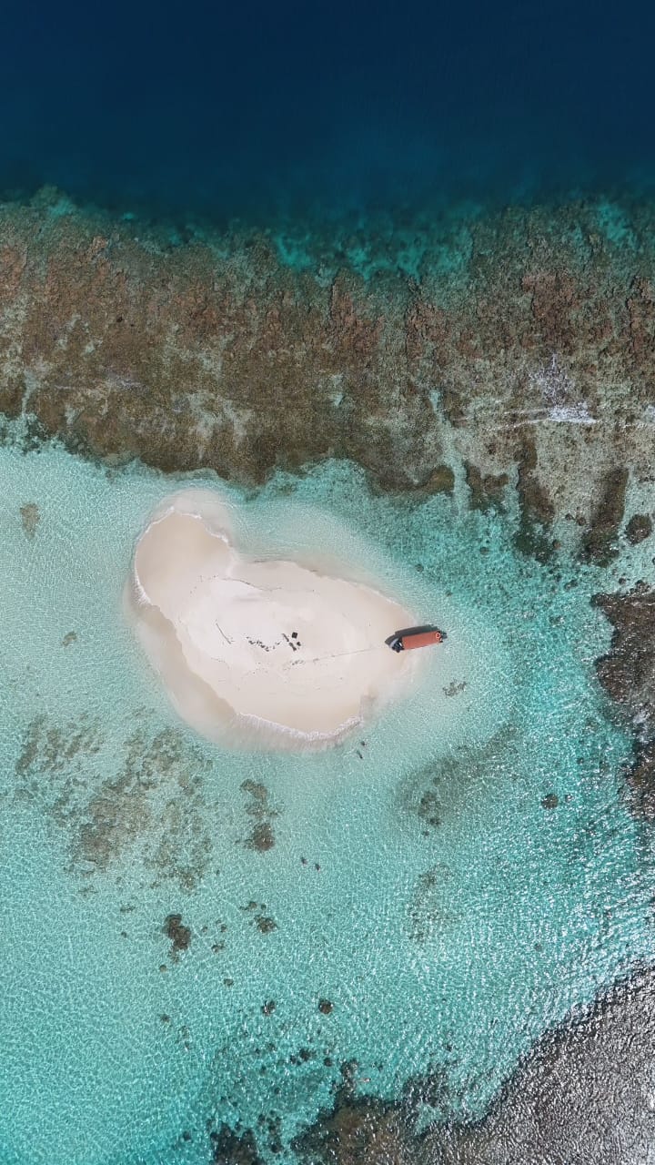 Rustic beachfront cabins on San Blas islands